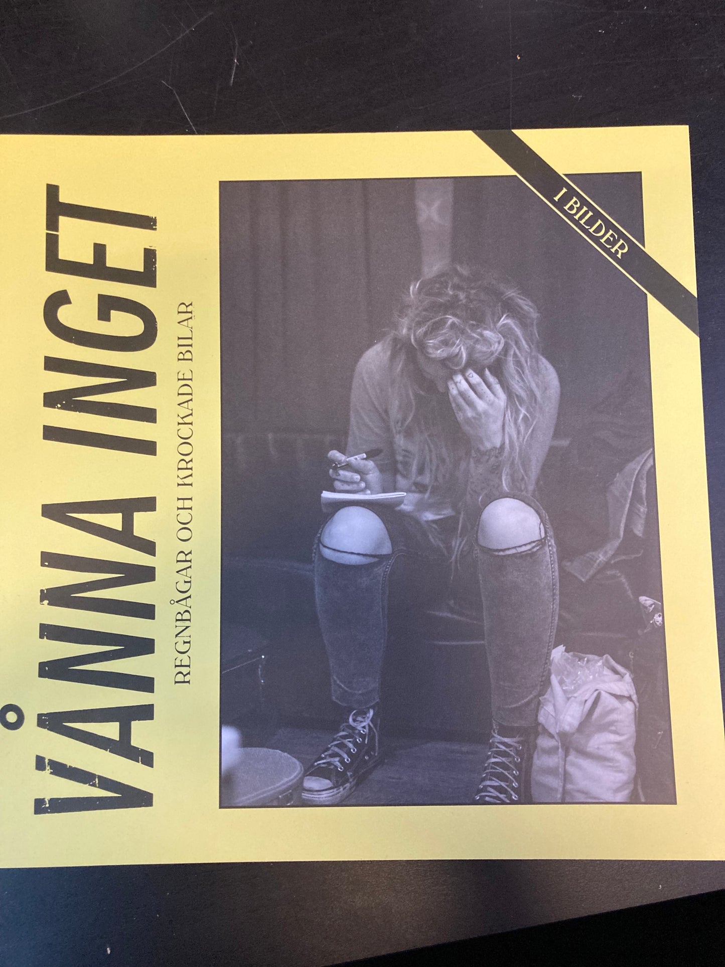 Vånna Inget - Vi Tar Alla Minnen Härifrån LP Yellow + Photo Book